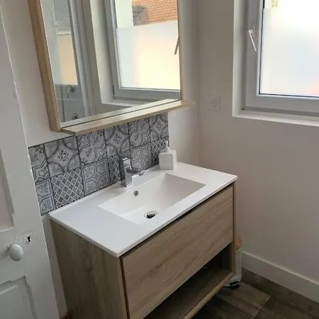 Renove A 200m De La *