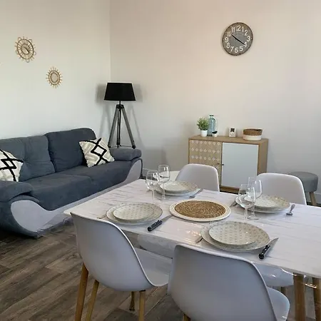 Apartment Renove A 200m De La *