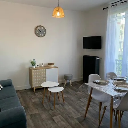 Renove A 200m De La Διαμέρισμα *